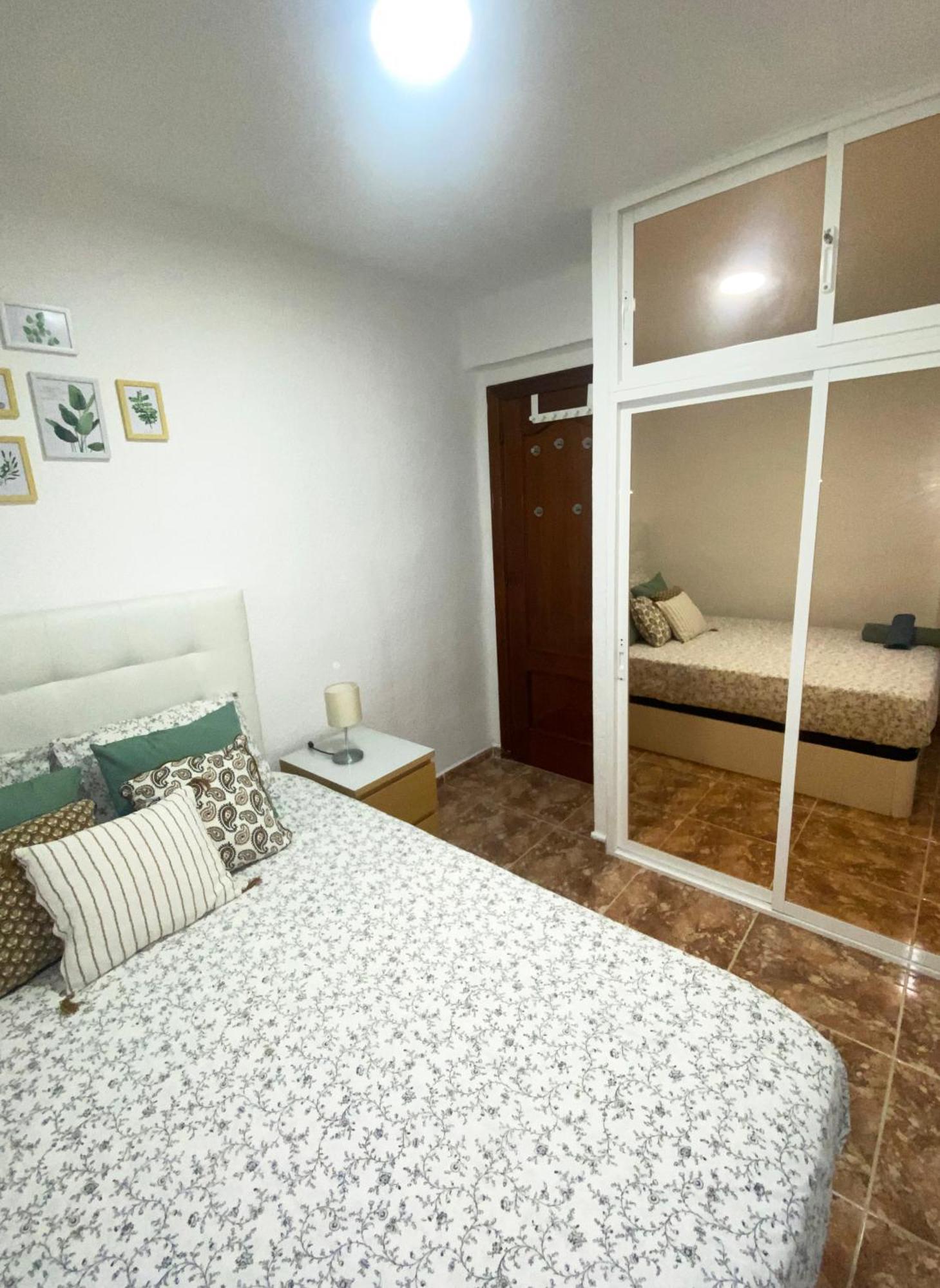 Apartamento Deborah Apartment Malaga Luaran gambar
